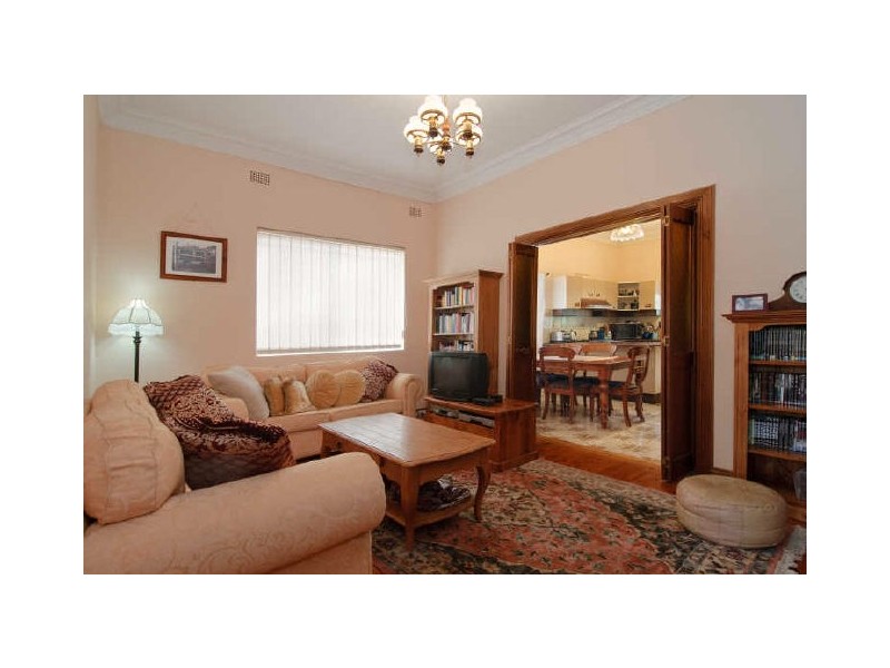 41 Kilbride St, Hurlstone Park NSW 2193