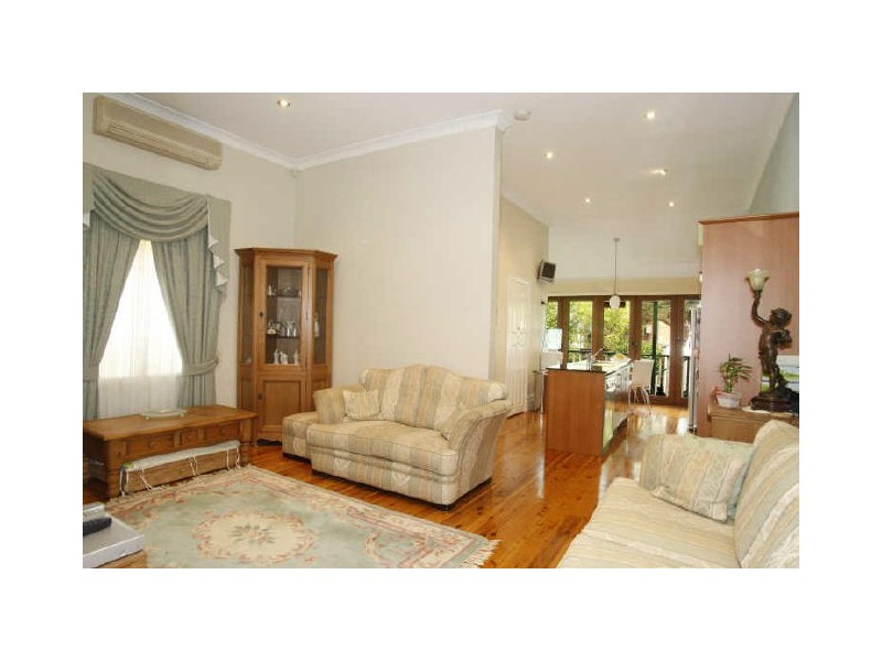 50 Beach Rd, Dulwich Hill NSW 2203