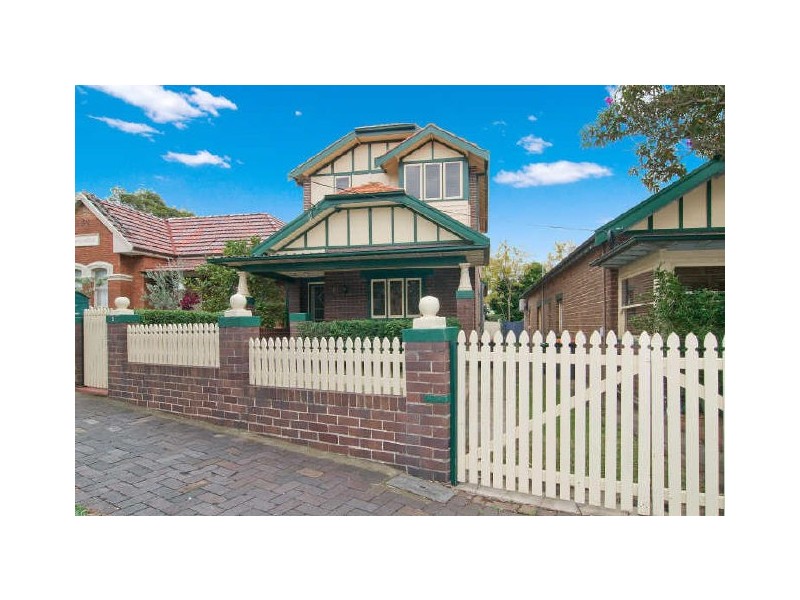 5 Pine St, Marrickville NSW 2204