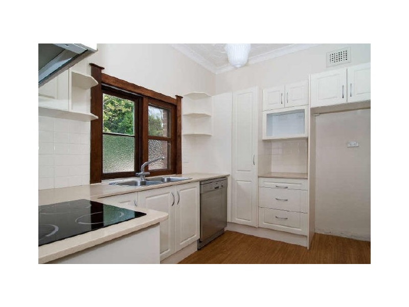 5 Pine St, Marrickville NSW 2204