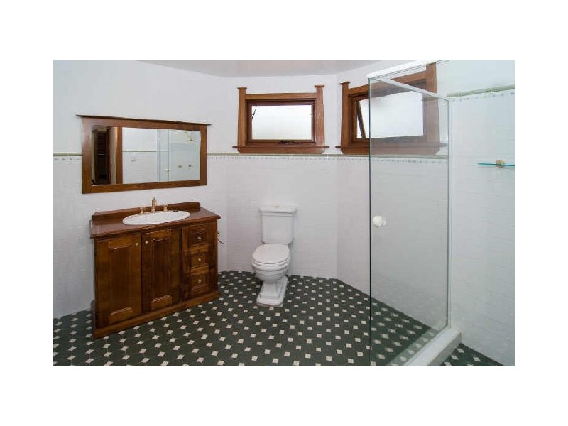 5 Pine St, Marrickville NSW 2204