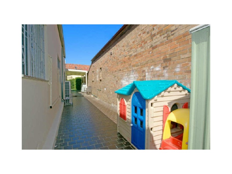 80 Beach Rd, Dulwich Hill NSW 2203