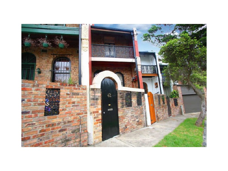 42 Andreas St, Petersham NSW 2049