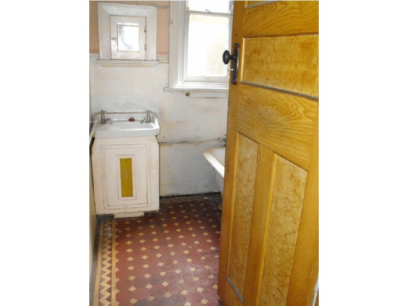 4 Pine St, Marrickville NSW 2204