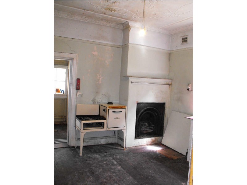 4 Pine St, Marrickville NSW 2204