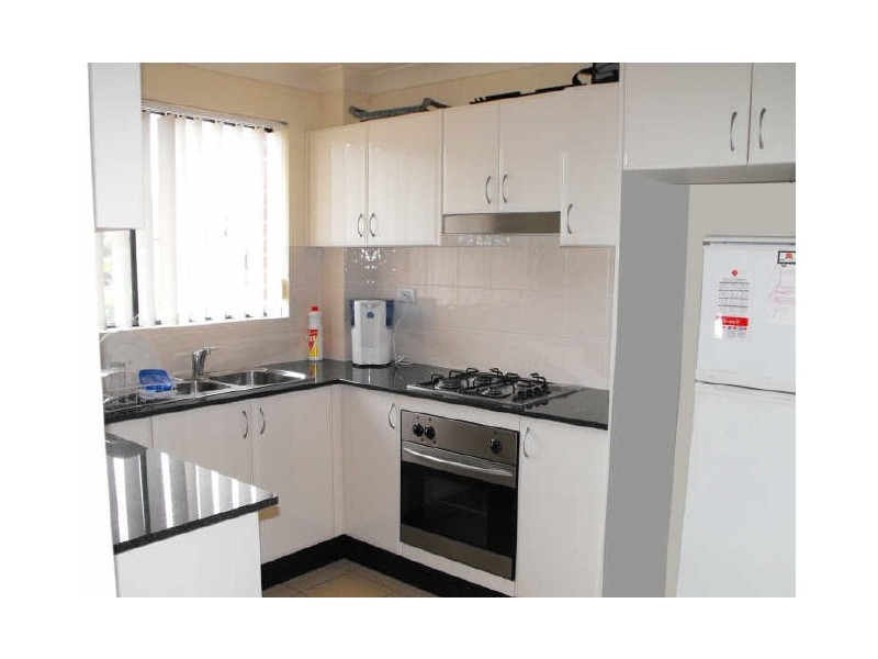18/6-10 Myra Rd, Dulwich Hill NSW 2203