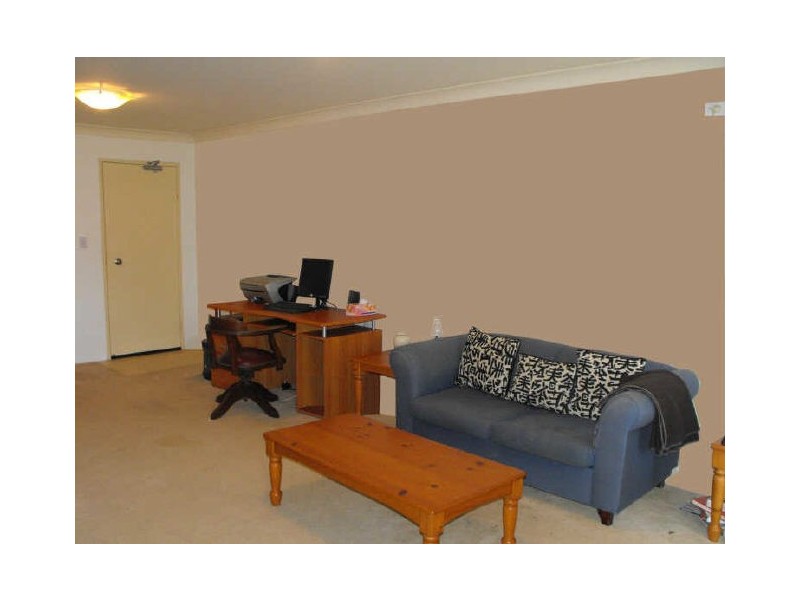 18/6-10 Myra Rd, Dulwich Hill NSW 2203