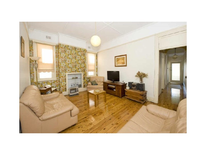 32 Starkey St, Hurlstone Park NSW 2193