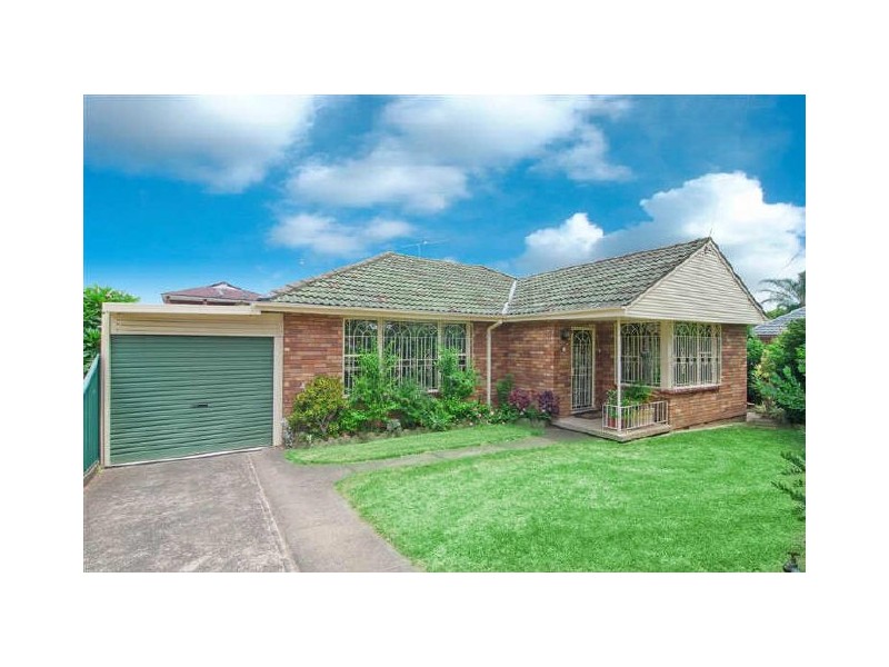 3 Bradley Crst, Wiley Park NSW 2195