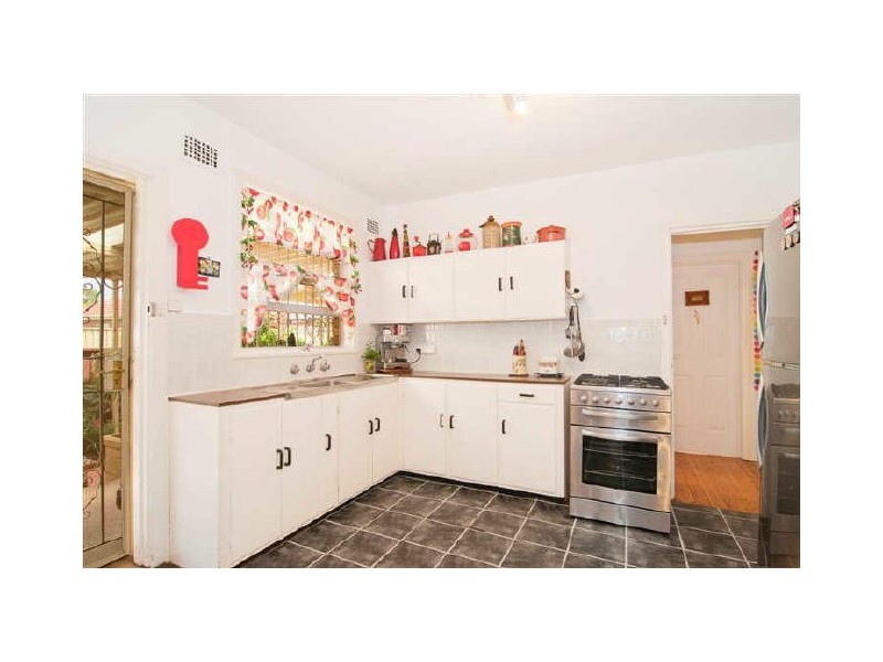 3 Bradley Crst, Wiley Park NSW 2195