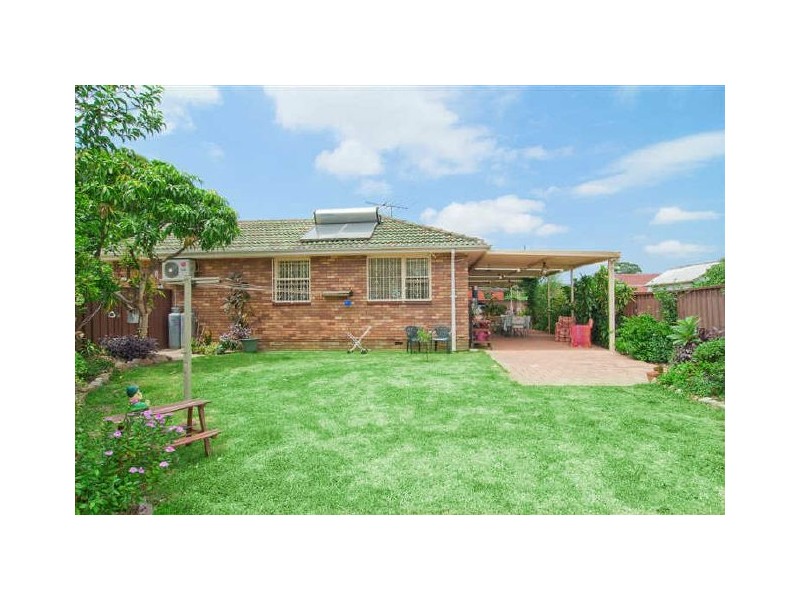 3 Bradley Crst, Wiley Park NSW 2195