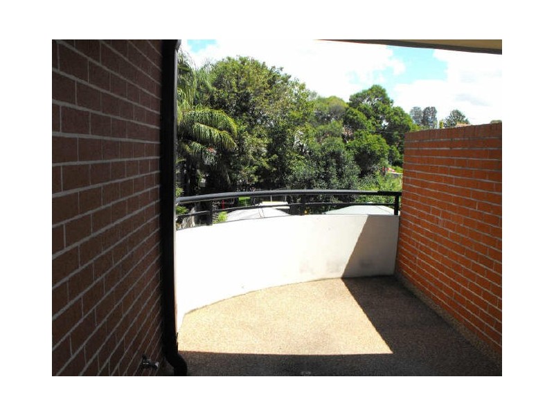 17/6-10 Myra Rd, Dulwich Hill NSW 2203