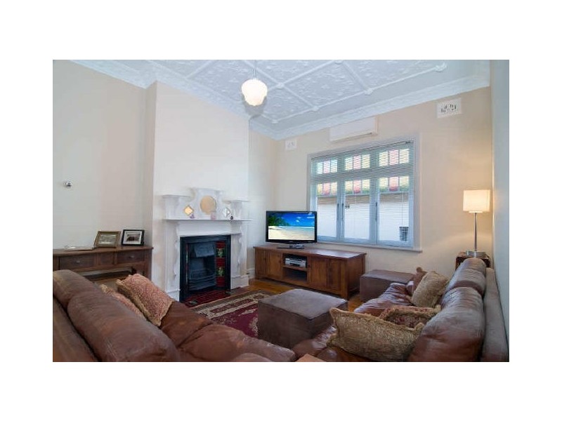 92 Floss St, Hurlstone Park NSW 2193