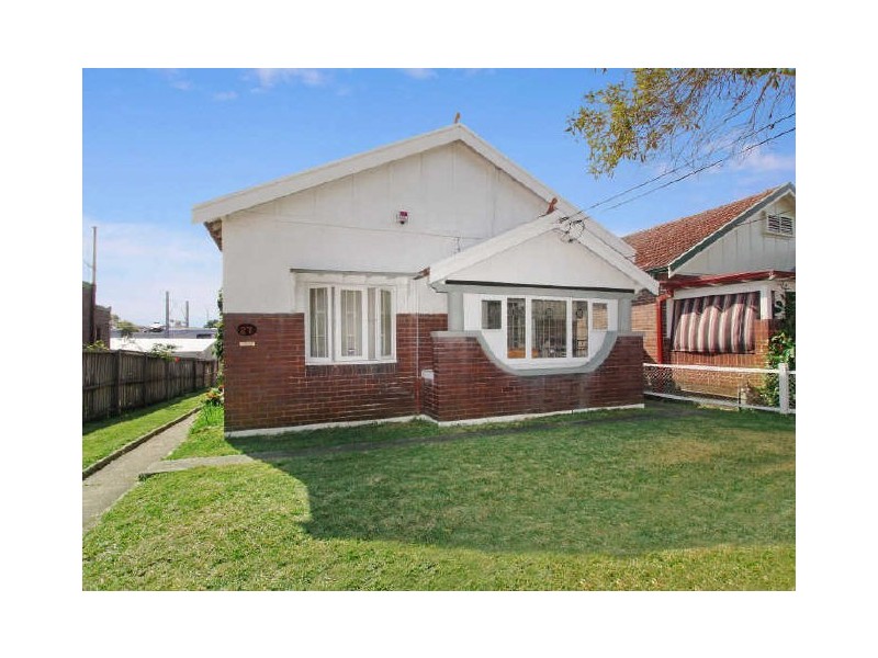27 Leofrene Ave, Marrickville NSW 2204