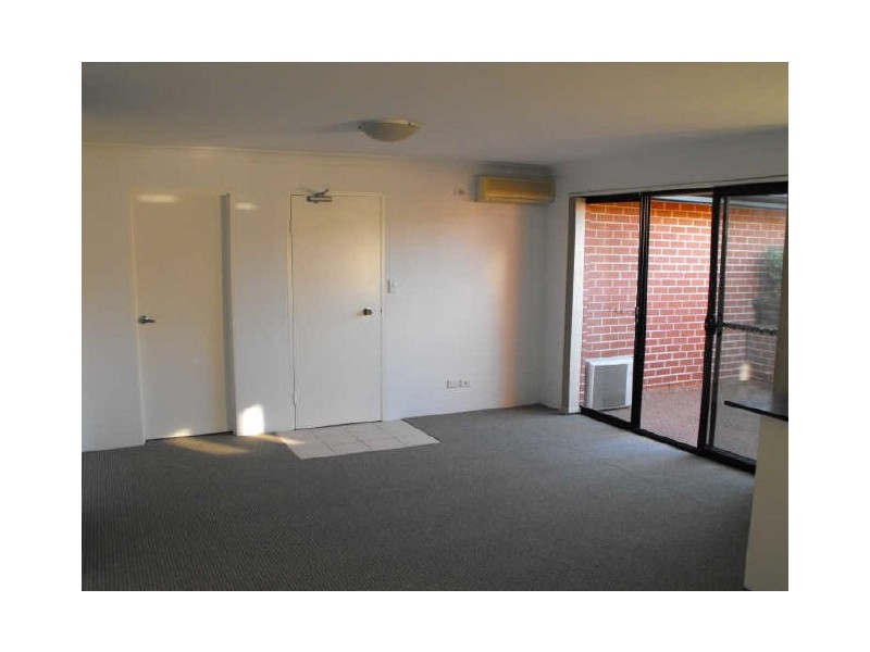 16/6-10 Myra Rd, Dulwich Hill NSW 2203