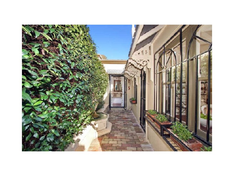 26 Dulwich St, Dulwich Hill NSW 2203