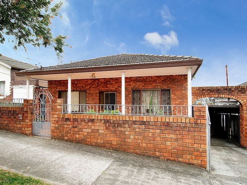 32 Acton Street, Hurlstone Park NSW 2193