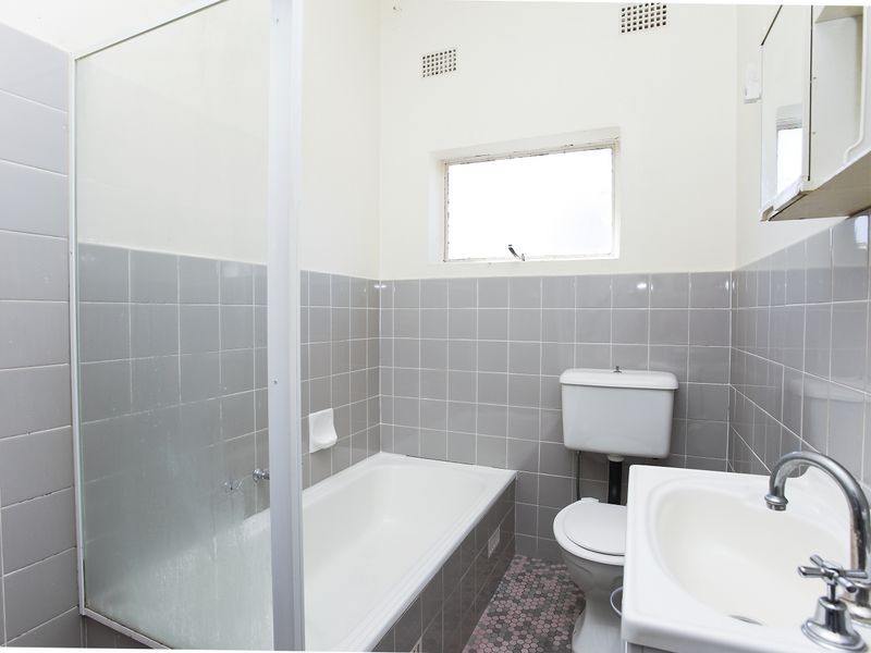 24/18a Ewart Street, Marrickville NSW 2204