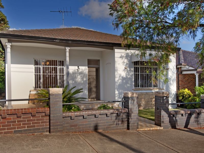 27 Dunstaffenage Street, Hurlstone Park NSW 2193