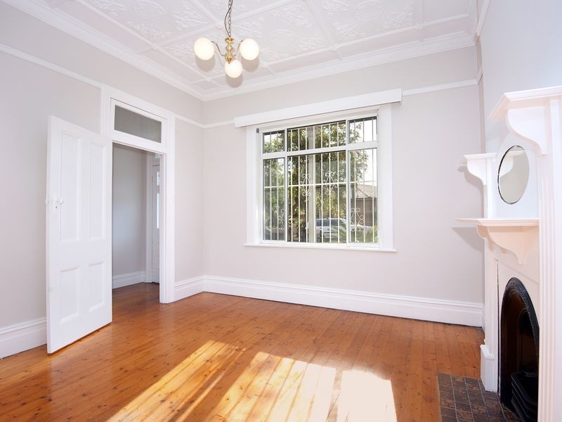27 Dunstaffenage Street, Hurlstone Park NSW 2193