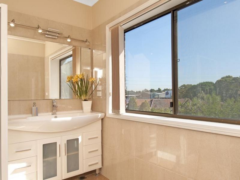 12 Fore Street, Canterbury NSW 2193