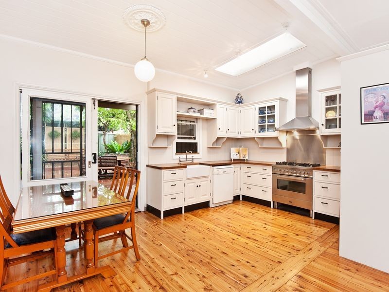 35 Beach Rd, Dulwich Hill NSW 2203