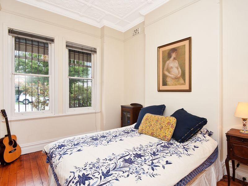 35 Beach Rd, Dulwich Hill NSW 2203