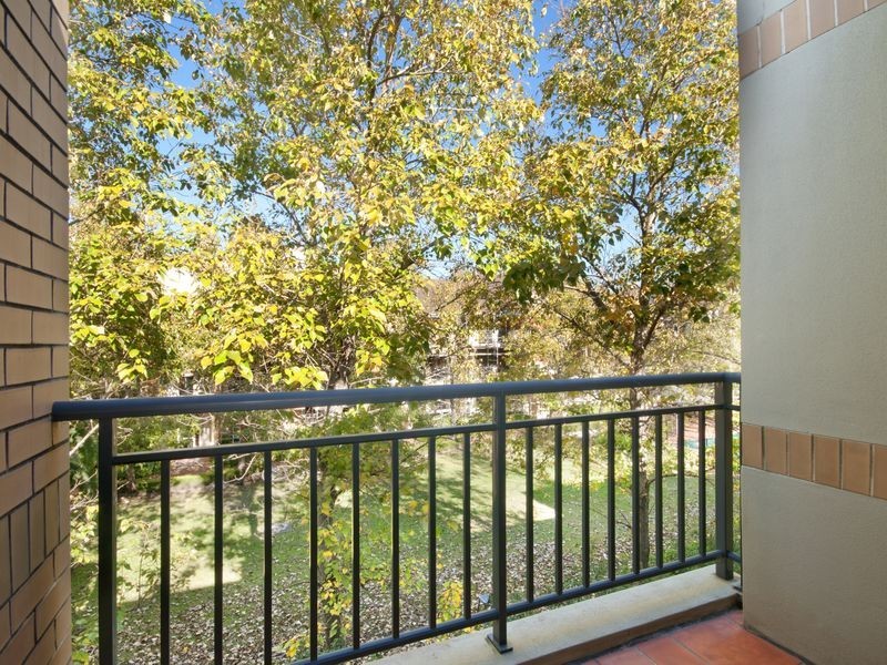 18/8 Williams Parade, Dulwich Hill NSW 2203