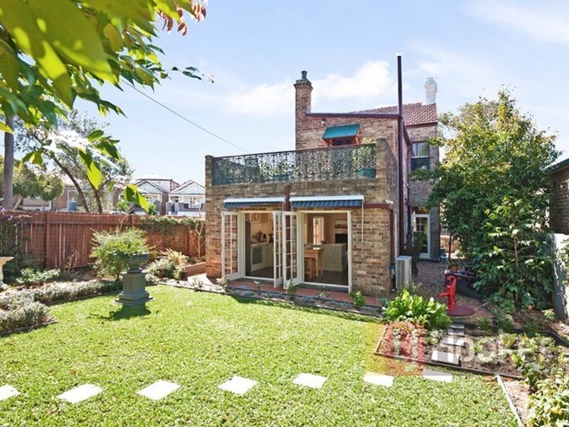 9 Pile Street, Dulwich Hill NSW 2203