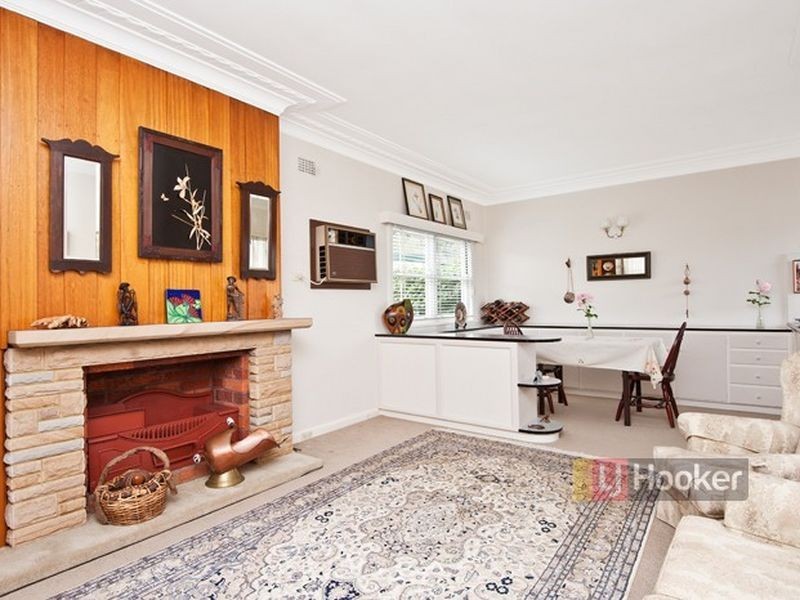 1 Kresser Grove, Canterbury NSW 2193