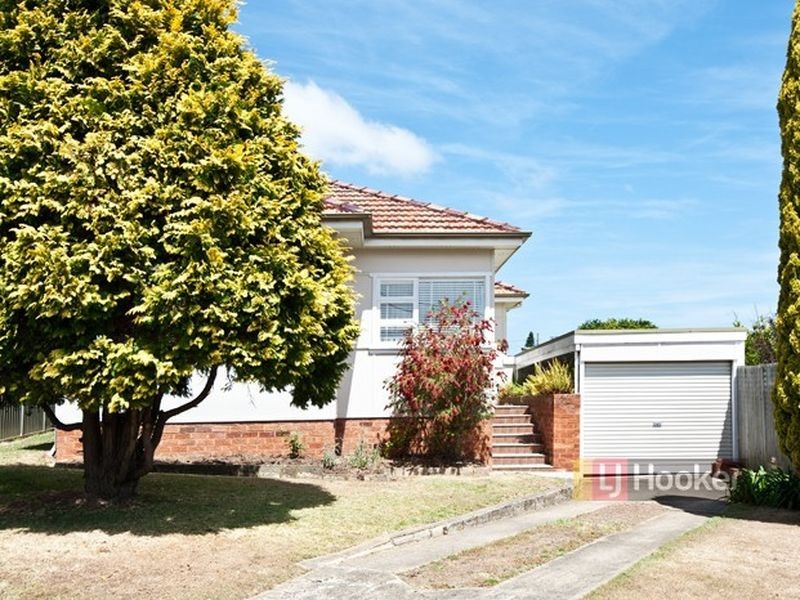 1 Kresser Grove, Canterbury NSW 2193