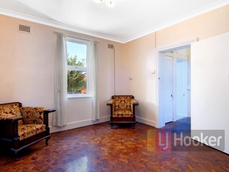 19 Floss Street, Hurlstone Park NSW 2193