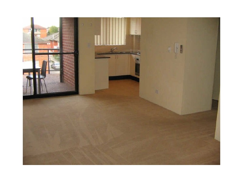 13/6-10 Myra Rd, Dulwich Hill NSW 2203