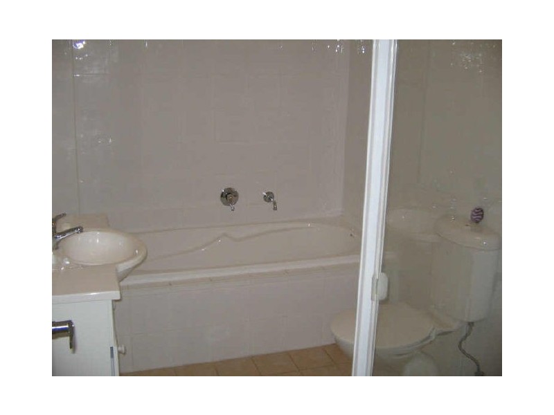 13/6-10 Myra Rd, Dulwich Hill NSW 2203