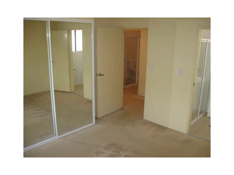 17/6-10 Myra Rd, Dulwich Hill NSW 2203