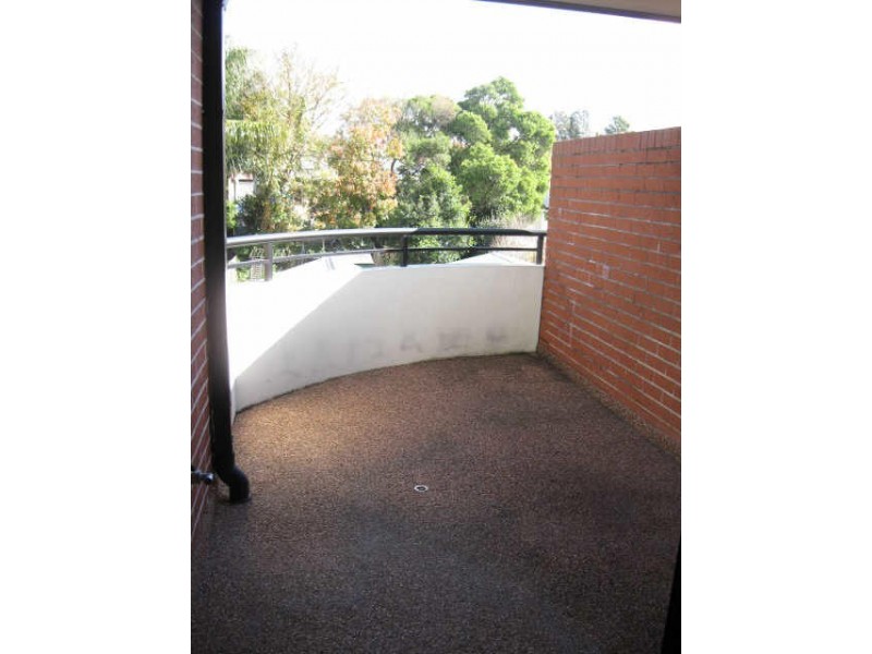 17/6-10 Myra Rd, Dulwich Hill NSW 2203