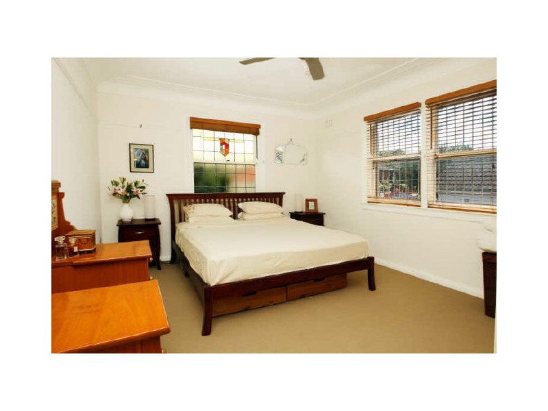 2/37 Fernhill St, Hurlstone Park NSW 2193
