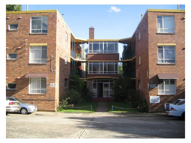 18/18a Ewart Street, Marrickville NSW 2204