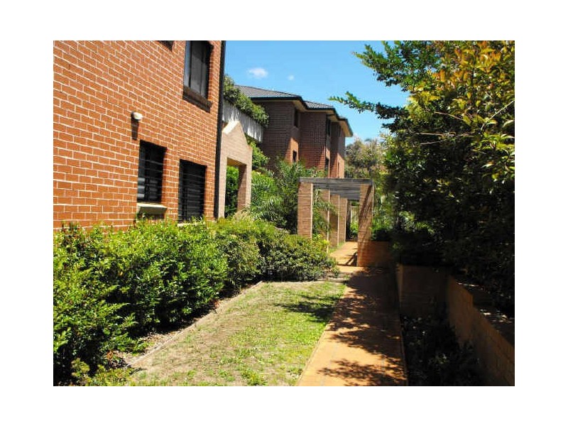 14/6-10 Myra Rd, Dulwich Hill NSW 2203