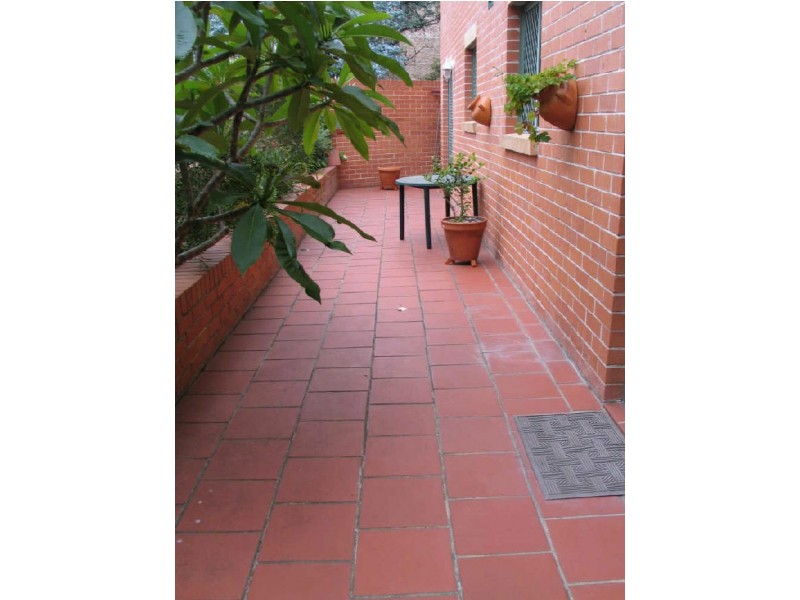 2/27-31 Crinan st, Hurlstone Park NSW 2193