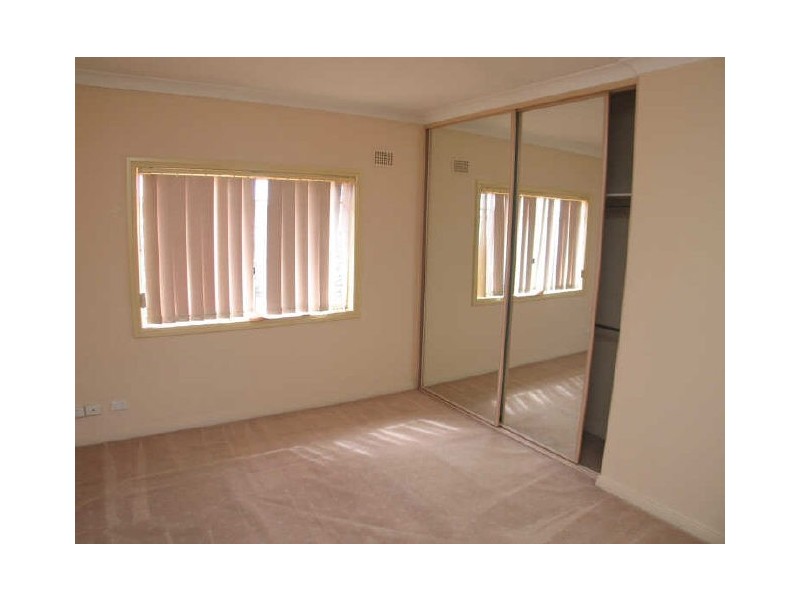 3/2 Gower St, Hurlstone Park NSW 2193