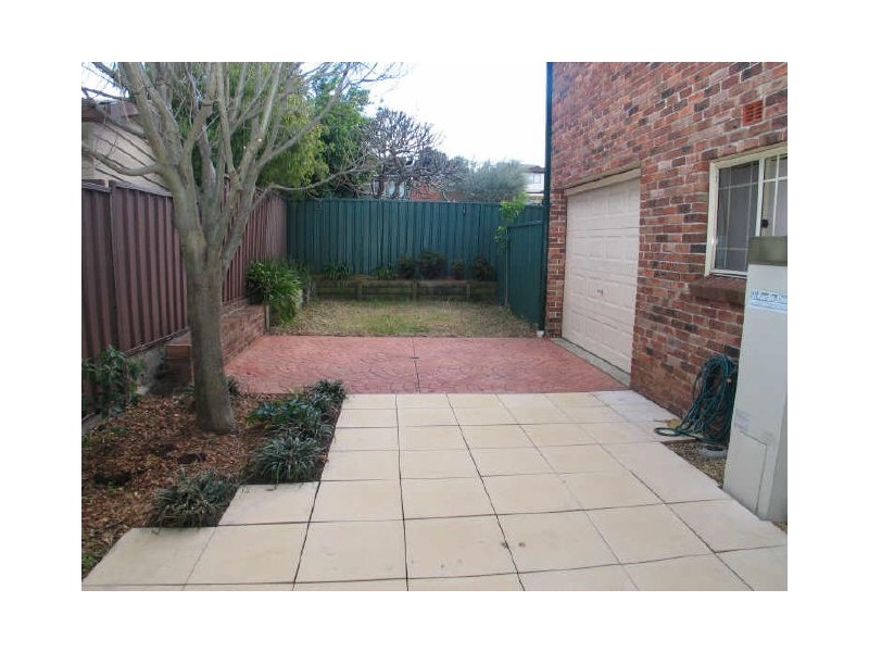 3/2 Gower St, Hurlstone Park NSW 2193