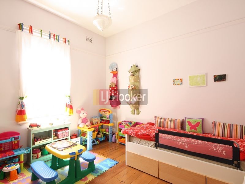 64 Wardell Road, Petersham NSW 2049