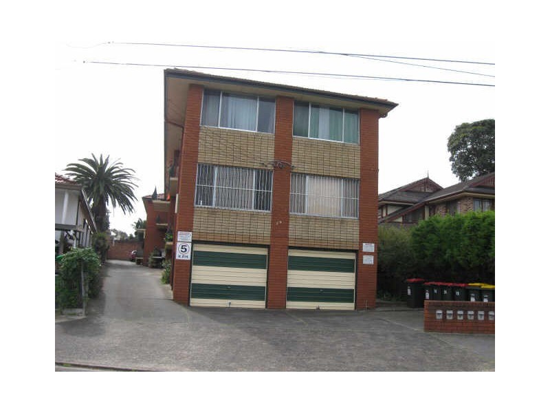 9/29 Pine St, Marrickville NSW 2204