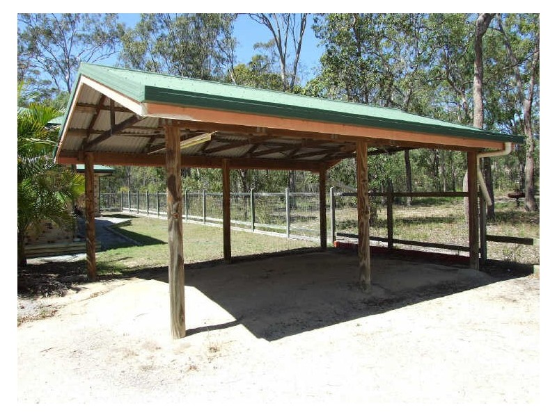 20 Mounter Street, Boyne Island QLD 4680
