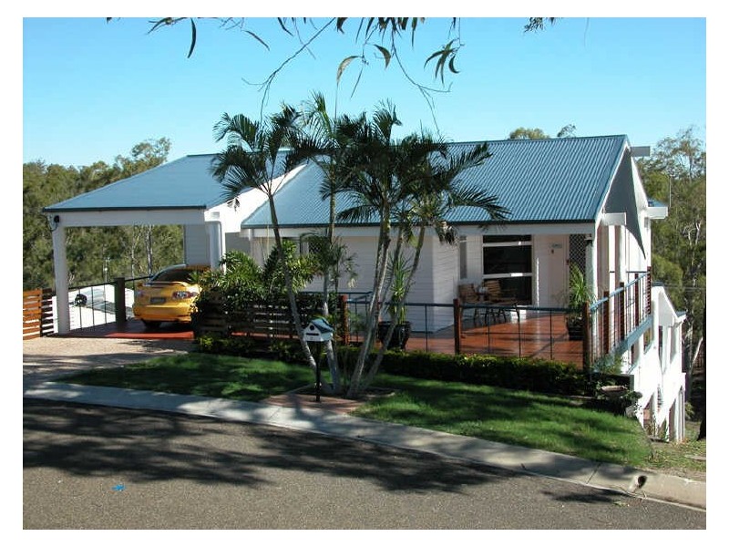 6 Charles Crescent, Tannum Sands QLD 4680