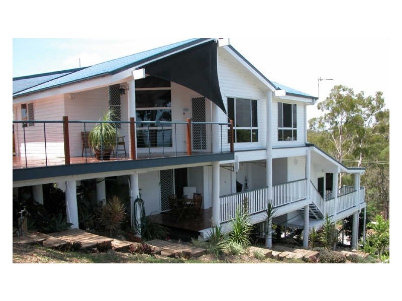 6 Charles Crescent, Tannum Sands QLD 4680