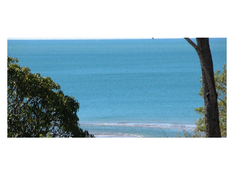 6 Charles Crescent, Tannum Sands QLD 4680
