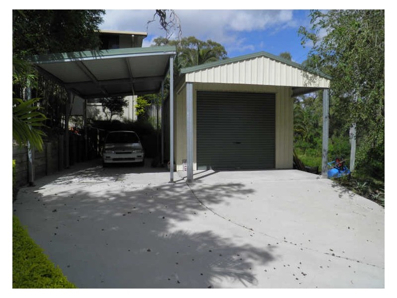 6 Charles Crescent, Tannum Sands QLD 4680