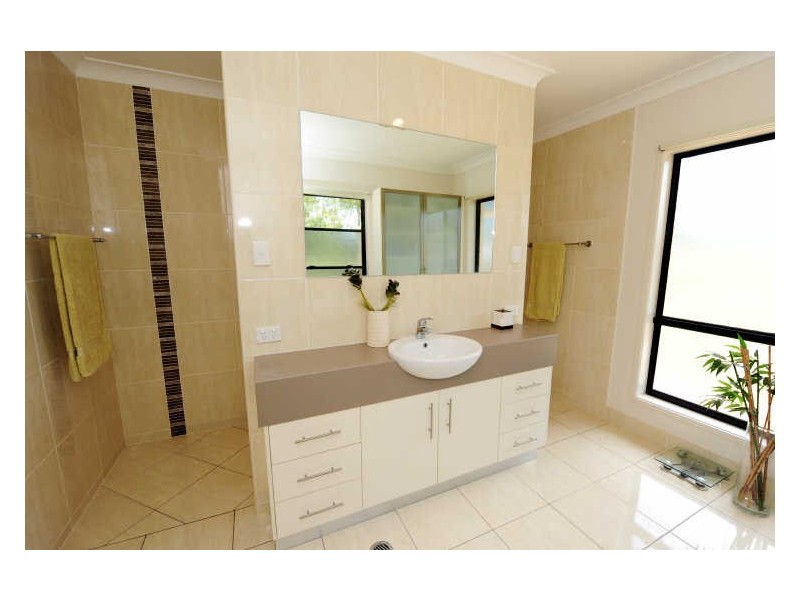 10 Baruby Boulevard, Benaraby QLD 4680